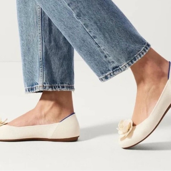 Rothy's Shoes - Rothy's Ivory Flats the Petal 8.5 flower